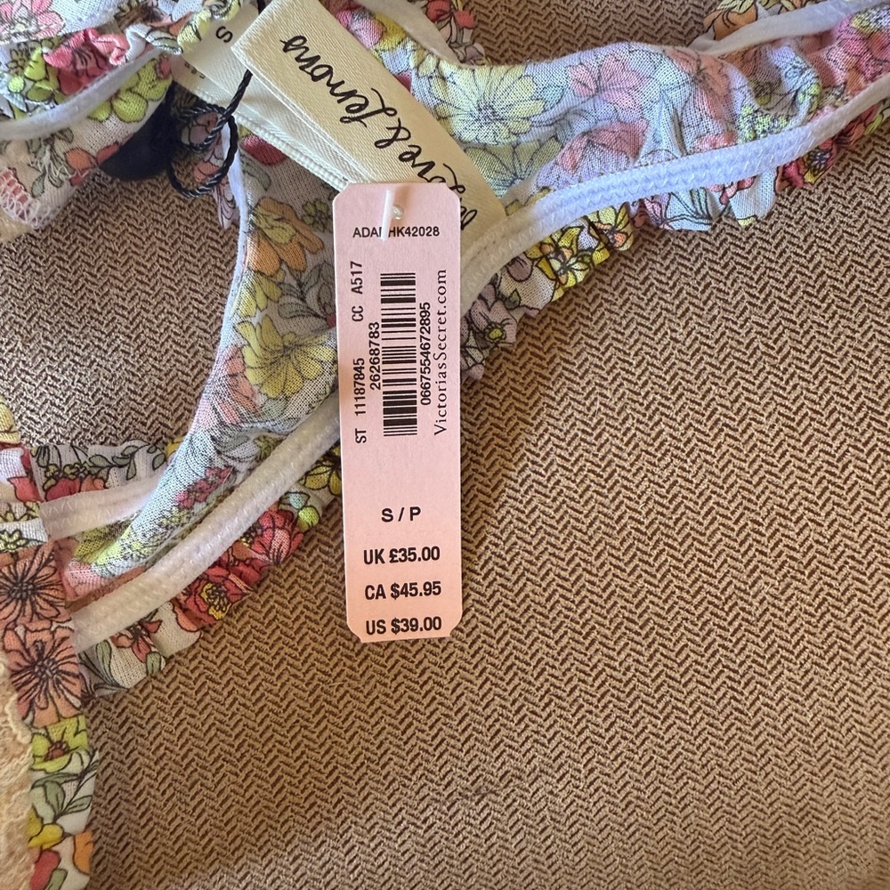 NWTFor Love and Lemons Floral Lace Thong - Picture 3 of 4